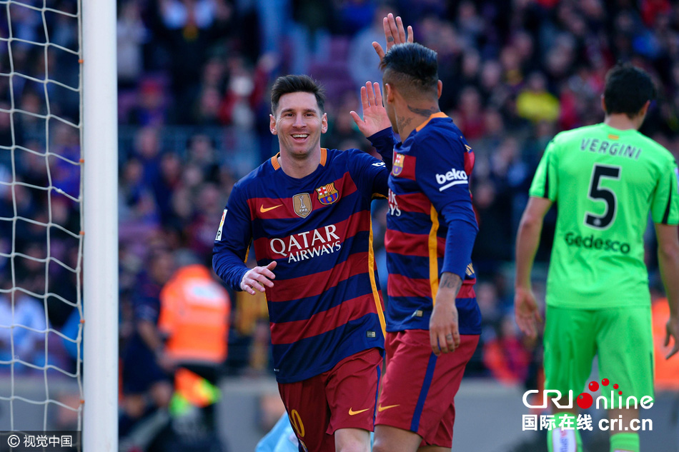 包含赫塔菲卫冕冠军，再次夺得荣誉的词条